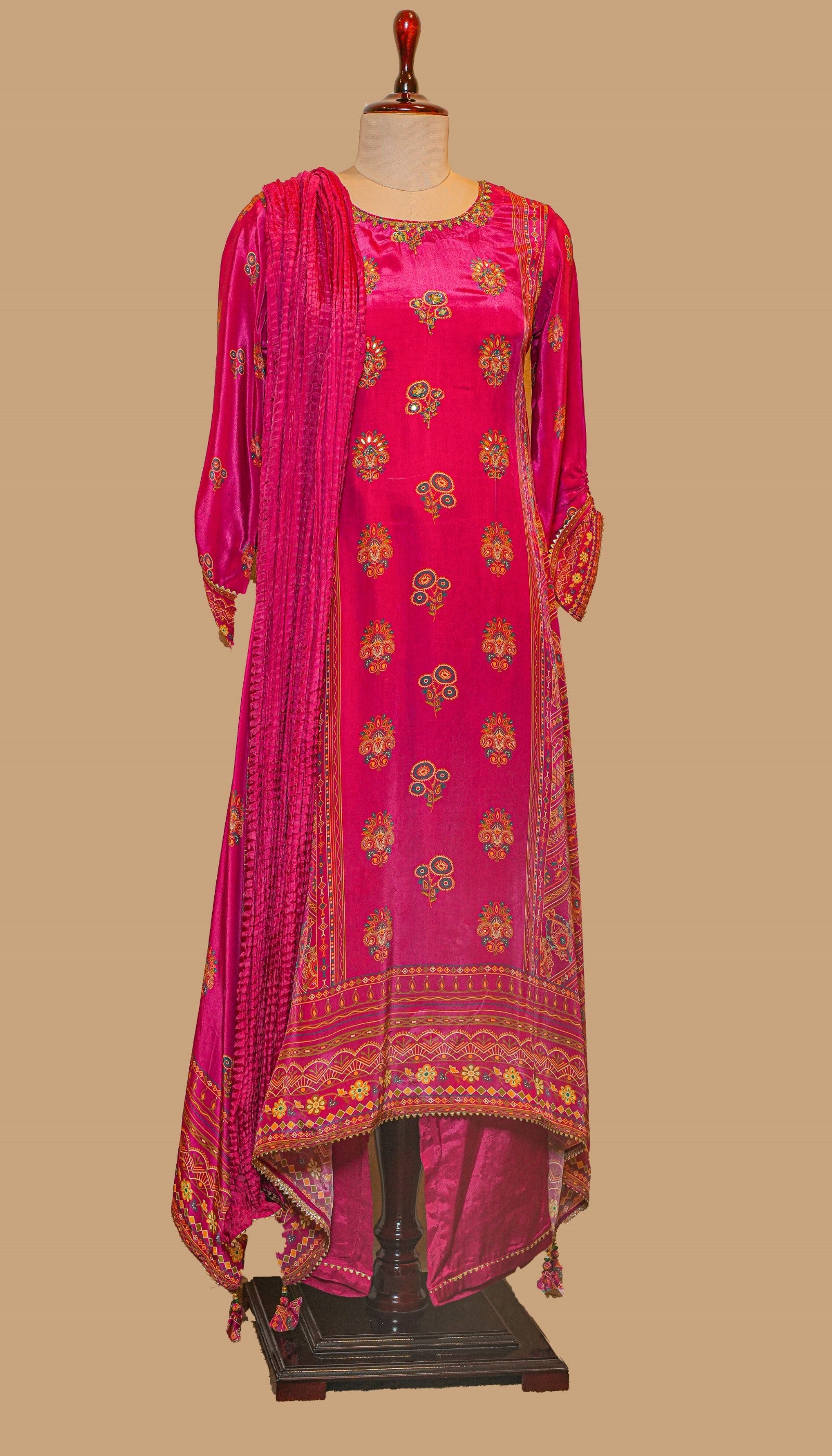 CREPE PINK SUIT SET