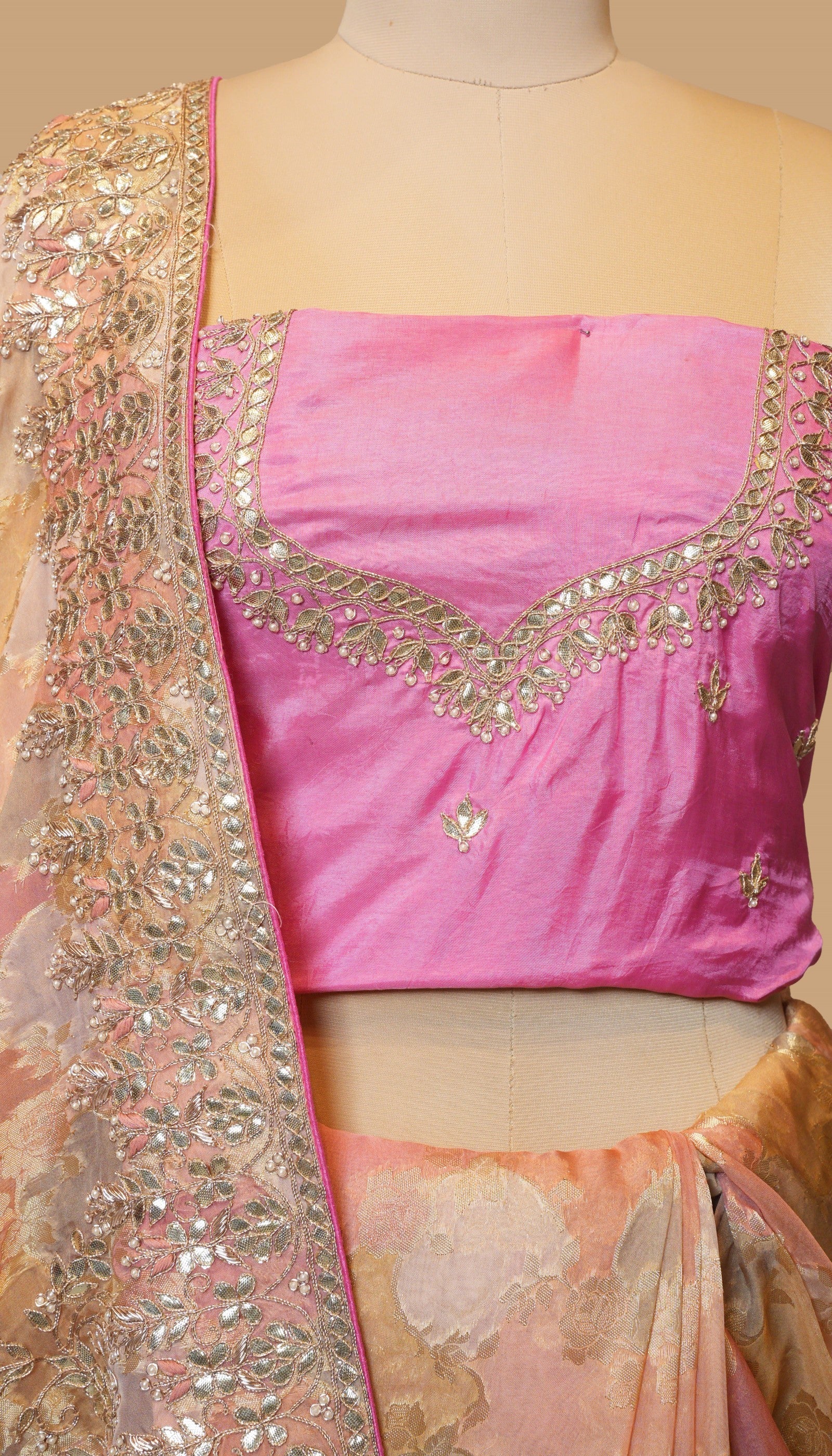 HANDWOVEN ORGANZA SAREE IN SHADES OF PINK