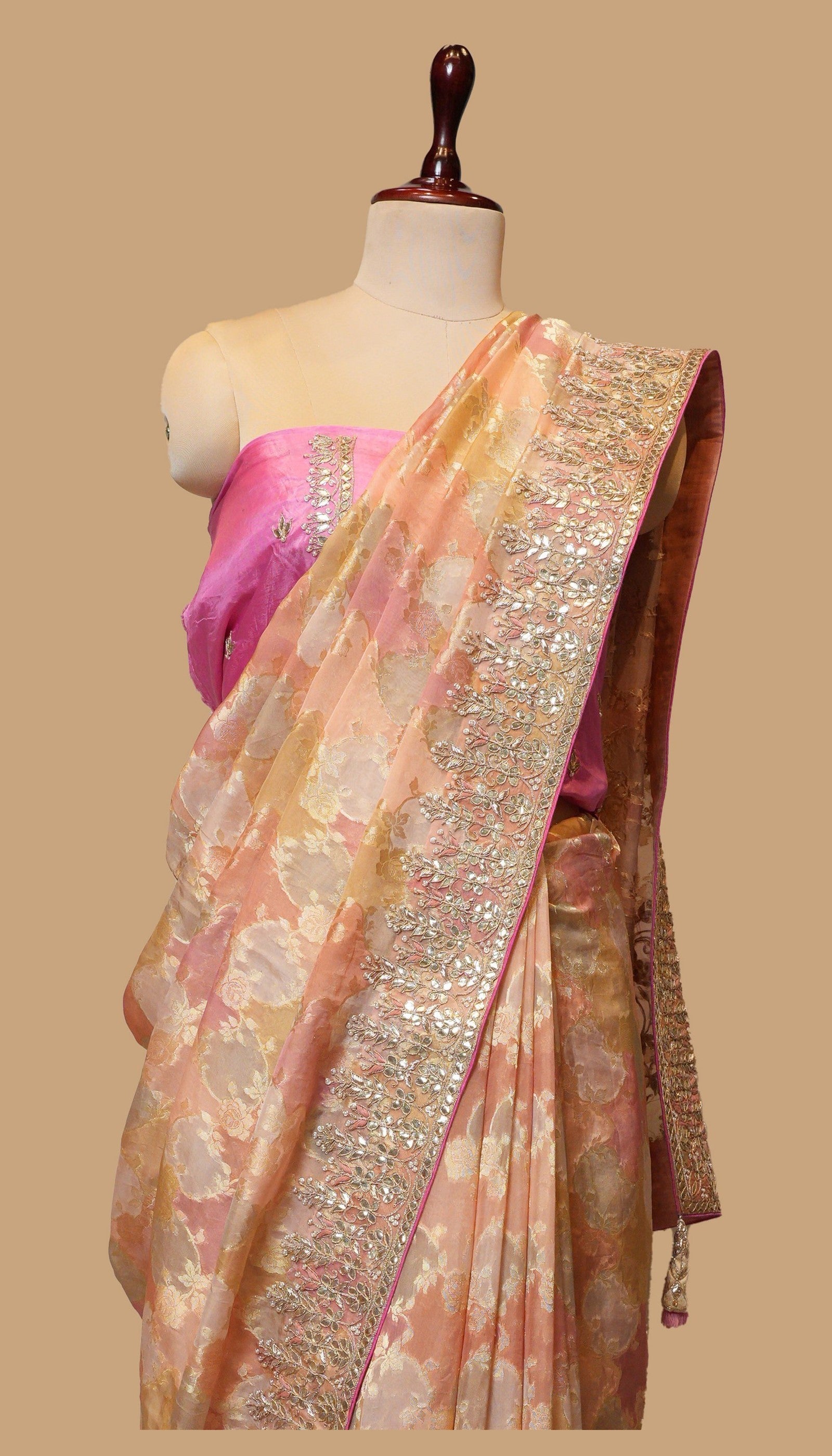 HANDWOVEN ORGANZA SAREE IN SHADES OF PINK