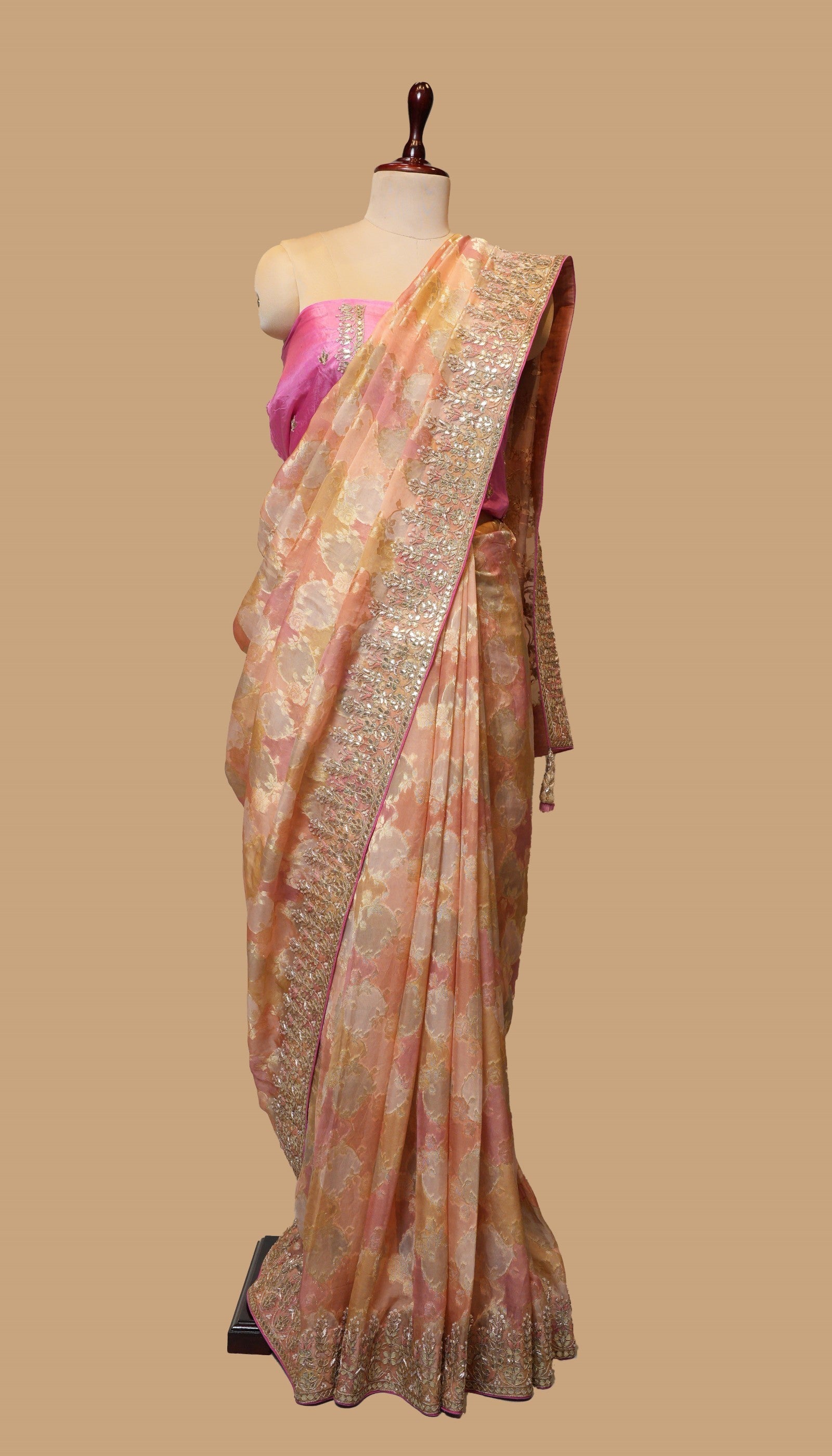 HANDWOVEN ORGANZA SAREE IN SHADES OF PINK